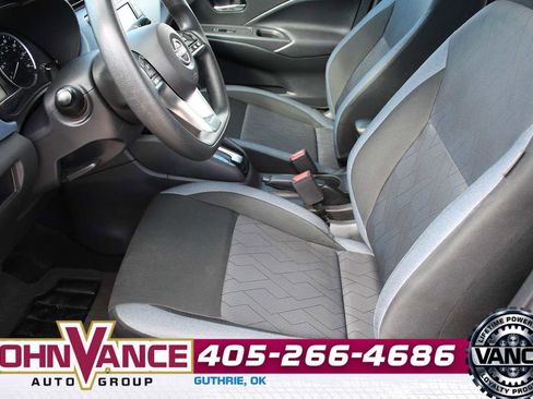 Used 2024 Nissan Versa SV FWD image 21