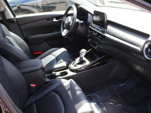 Certified 2020 Kia Forte EX FWD image 33
