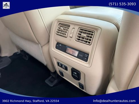 Used 2020 Nissan Pathfinder Platinum FWD image 22