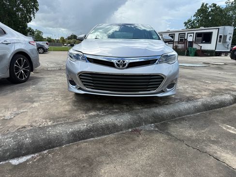 Used 2014 Toyota Avalon XLE FWD image 3