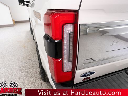 Used 2024 Ford F250 Platinum w/ Tremor Off-Road Package AWD/4WD image 9