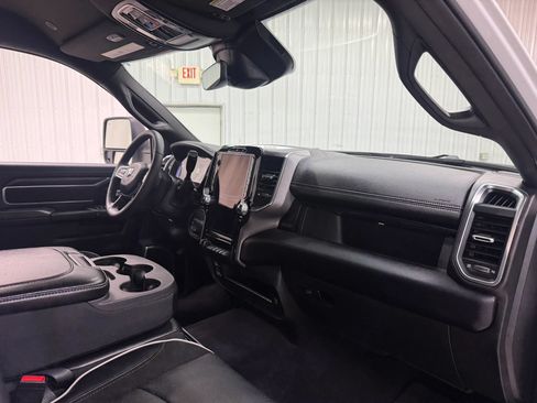 Used 2026 RAM 2500 Laramie AWD/4WD image 14
