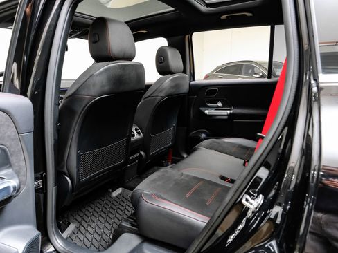 Used 2024 Mercedes-Benz GLB 35 AMG 4MATIC image 36