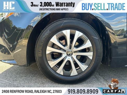 Used 2021 Toyota Corolla LE image 10