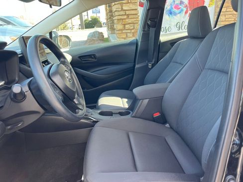 Used 2025 Toyota Corolla LE image 24