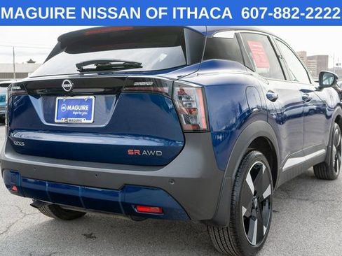 Used 2025 Nissan Kicks SR AWD/4WD image 6