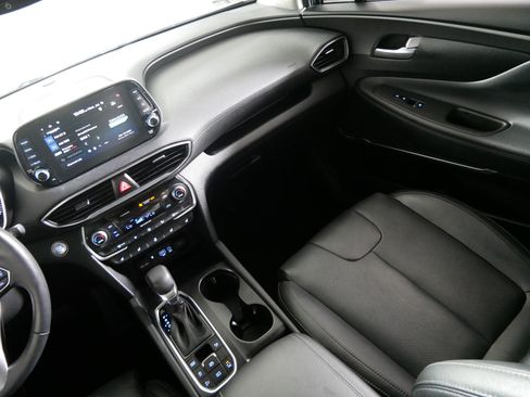 Used 2019 Hyundai Santa Fe AWD image 11