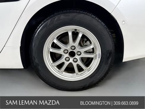 Used 2022 Toyota Prius LE FWD image 28
