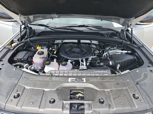 Used 2023 Jeep Grand Cherokee 4WD 4xe image 17