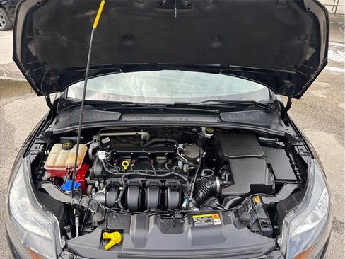 Used 2014 Ford Focus Titanium FWD image 41