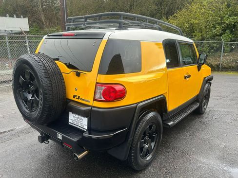 Used 2007 Toyota FJ Cruiser 4WD image 5