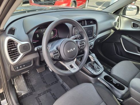 Used 2023 Kia Soul LX w/ Option Group 015 image 10