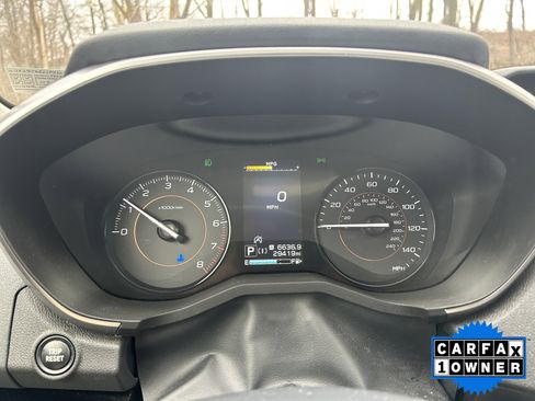 Used 2022 Subaru Crosstrek 2.0i Premium w/ Moonroof Package image 19