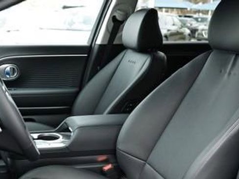 New 2026 Hyundai Ioniq 9 SEL image 7