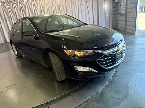 Used 2024 Chevrolet Malibu LT FWD image 3