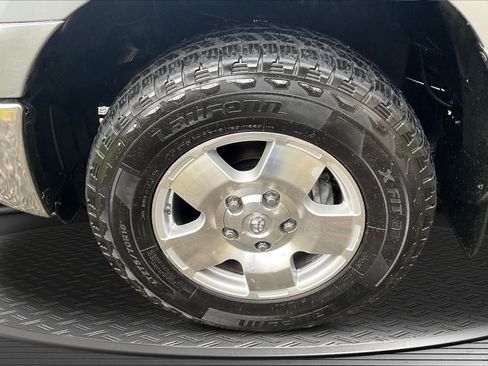 Used 2013 Toyota Tundra 4x4 CrewMax w/ TRD Off-Road Pkg image 32
