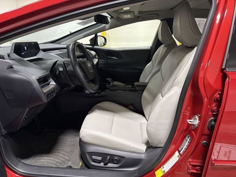 Used 2024 Toyota Prius XLE image 20