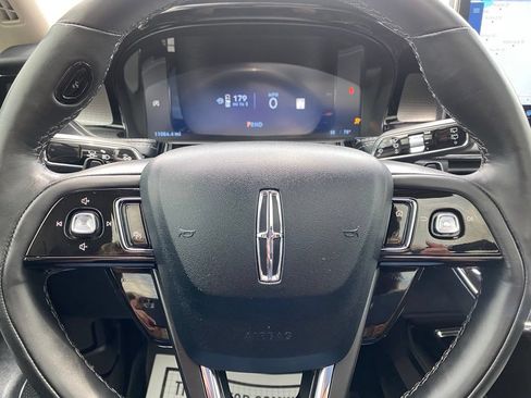 Used 2025 Lincoln Corsair Reserve AWD/4WD image 26