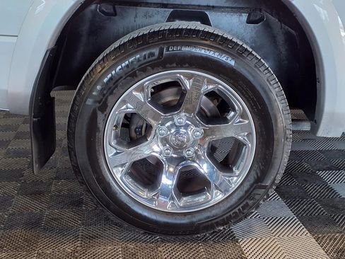 Used 2018 RAM 1500 Laramie image 8