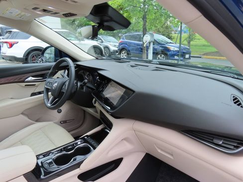 Used 2023 Buick Envision Avenir AWD/4WD image 19