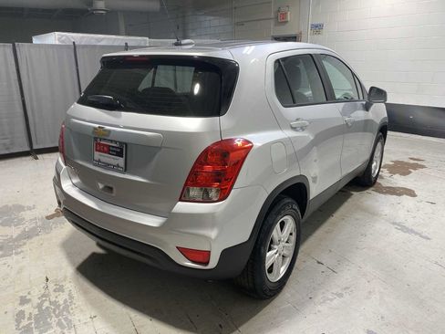 Used 2018 Chevrolet Trax LS AWD/4WD image 26