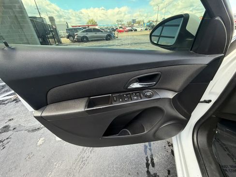 Used 2016 Chevrolet Cruze LTZ image 11