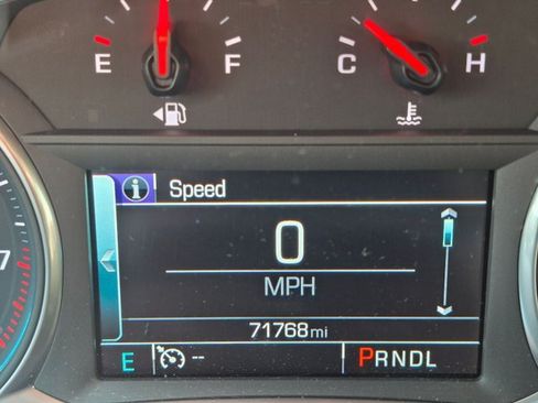 Used 2019 Chevrolet Traverse LT FWD image 13