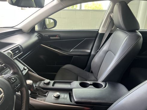 Used 2020 Lexus IS 300 image 18