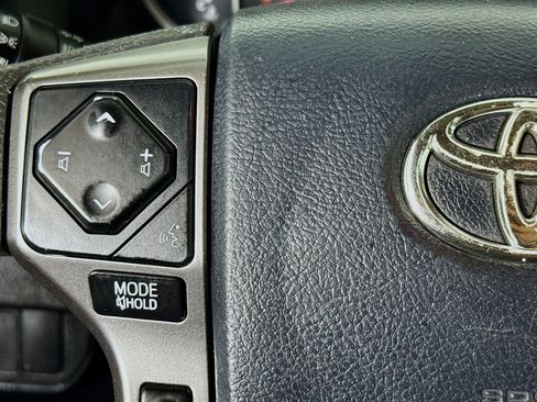 Used 2020 Toyota Tacoma SR5 image 13