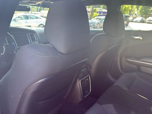 Used 2019 Dodge Charger SXT RWD image 15