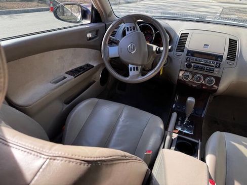 Used 2005 Nissan Altima 3.5 SE w/ (V01) Leather Pkg image 22