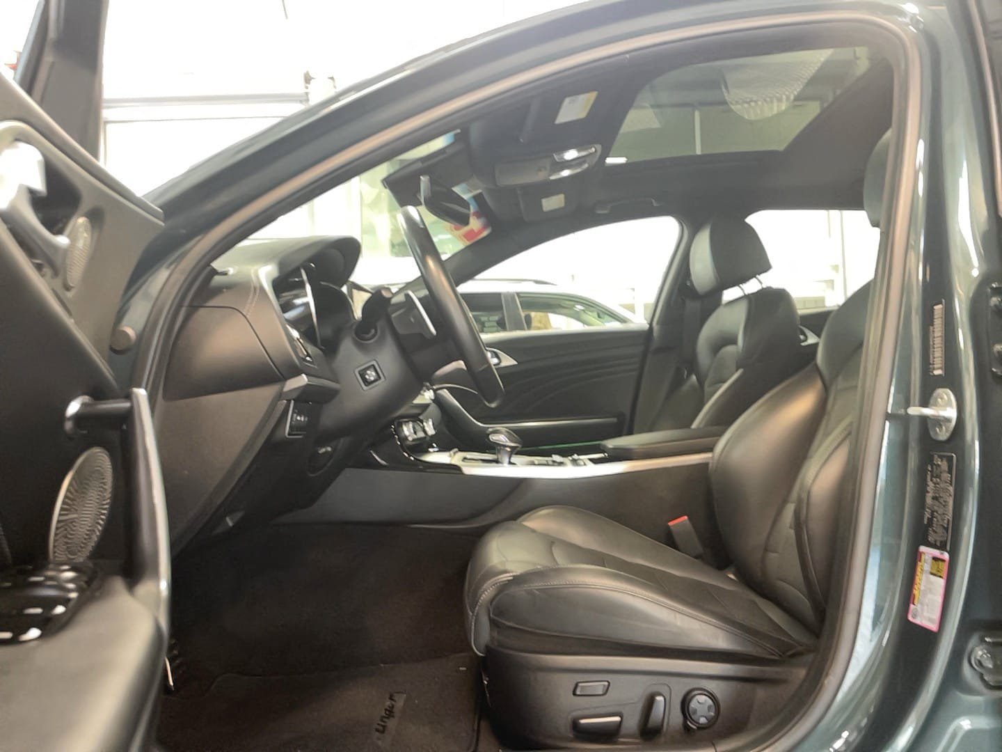 Used 2023 Kia Stinger GT2 AWD/4WD image 10