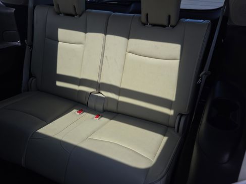 Used 2018 INFINITI QX60 Luxe w/ Deluxe Technology Package image 13