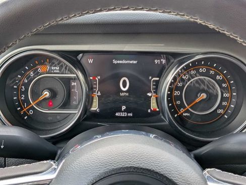 Used 2023 Jeep Wrangler Unlimited Sahara AWD/4WD image 35