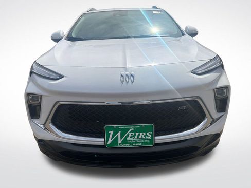 Certified 2024 Buick Encore GX Sport Touring w/ Advanced Technology Package AWD/4WD image 9