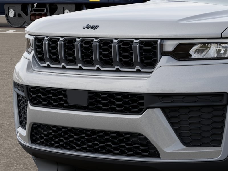 New 2026 Jeep Grand Cherokee Altitude AWD/4WD image 11