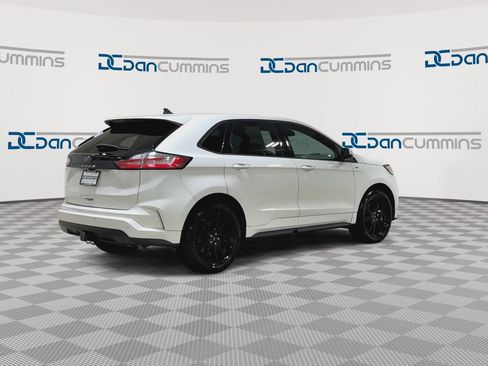 Used 2024 Ford Edge ST-Line w/ Class II Trailer Tow Package AWD/4WD image 8