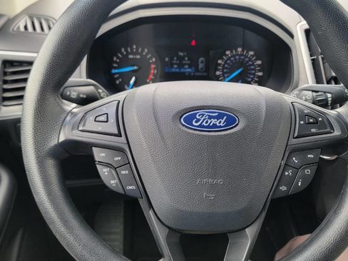 Used 2019 Ford Edge SE FWD image 24