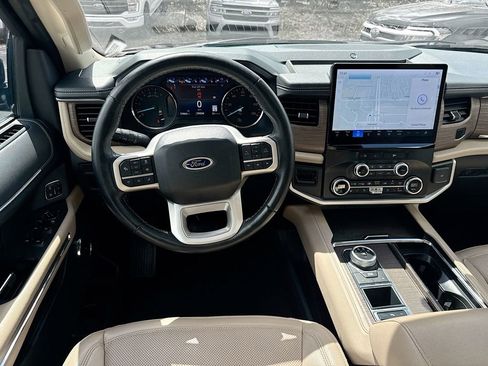 Used 2024 Ford Expedition Limited image 25