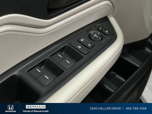 Used 2025 Honda Odyssey EX-L image 18