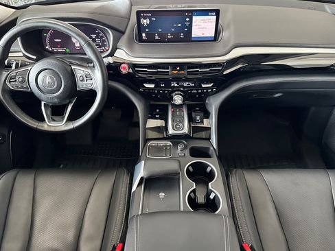 Used 2023 Acura MDX w/ Technology Package FWD image 3
