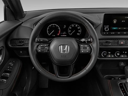 Used 2025 Honda HR-V Sport image 8