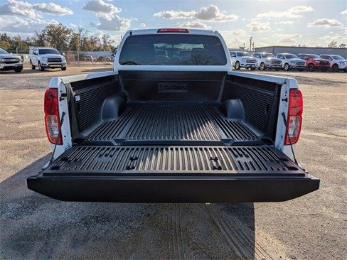 Used 2021 Nissan Frontier S image 13