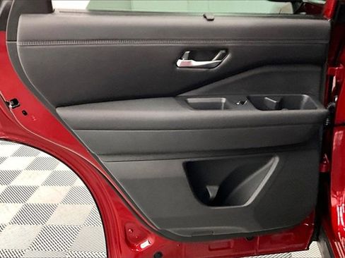 New 2025 Nissan Pathfinder Platinum w/ Cargo Package image 31