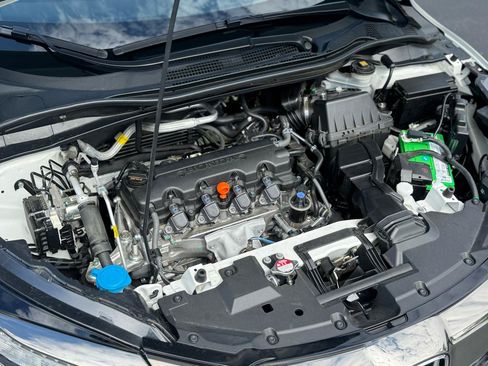 Used 2019 Honda HR-V Touring image 13