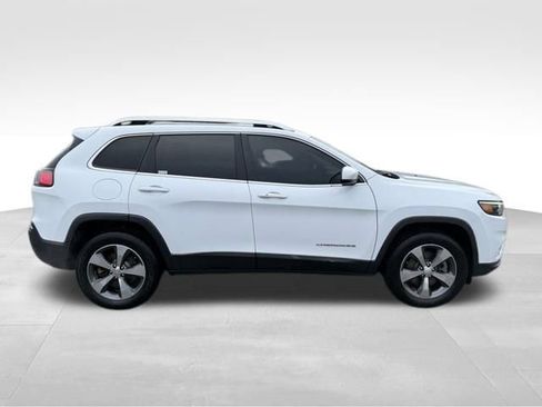 Used 2019 Jeep Cherokee Limited image 11