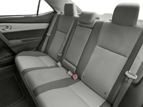 Used 2017 Toyota Corolla LE FWD image 17