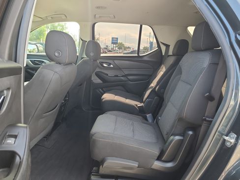 Used 2019 Chevrolet Traverse LT FWD image 24