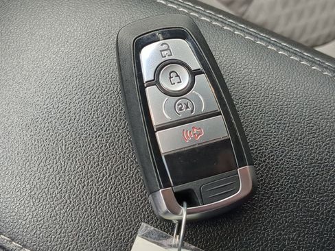 Used 2022 Ford Escape SE w/ Cold Weather Package image 35