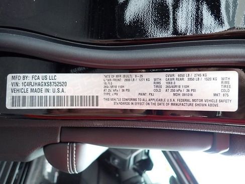 New 2025 Jeep Grand Cherokee Laredo X w/ Luxury Tech Group I image 16